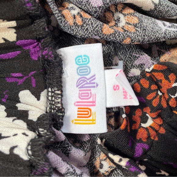 LuLaRoe Paper Bag Shorts Ella - Orange Purple Floral Black Small Bow Belt NWT - Picture 9 of 11